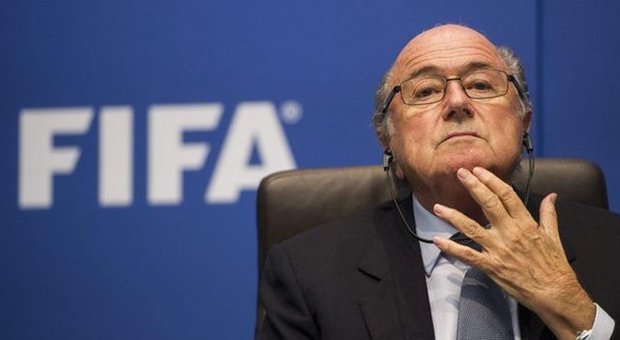 La camera investigativa della Fifa ha chiesto al Comitato etico di sospendere Blatter e Platini per 90 giorni