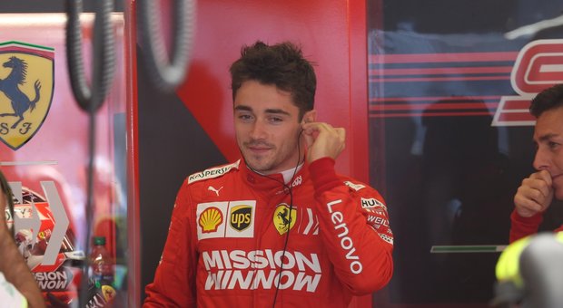 Formula 1, la Ferrari blinda Lelerc: contratto fino al 2024. Il pilota: «Sono felice, per me stagione da sogno»