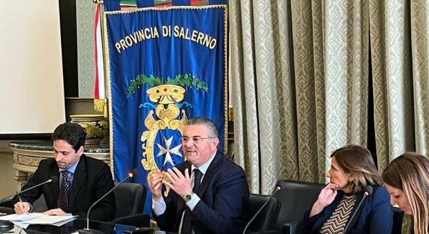 Il presidente della provincia di Salerno Franco Alfieri