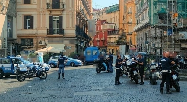 Alto impatto al centro storico di Napoli, due denunce per guida senza patente