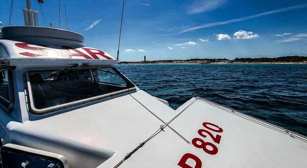 Malore e arresto cardiaco in barca: salvato un turista