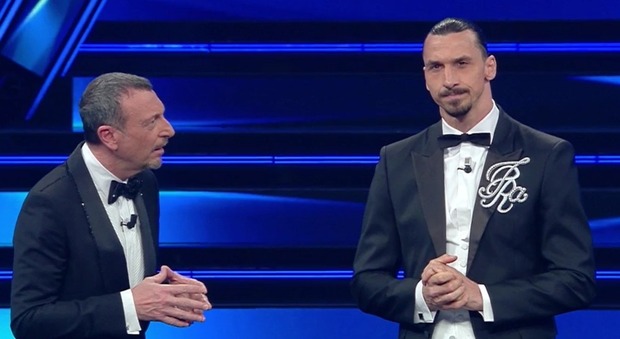Zlatan Ibrahimovic, lo show sul palco dell'Ariston: «Le regole le decido io. Voglio solo 22 cantanti, 4 vendili al Liverpool»