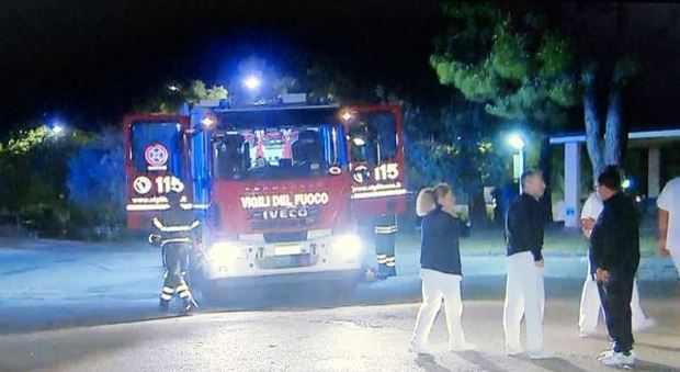 Morti due ricoverati nell'incendio di una clinica a Città Sant'Angelo (Foto Urbini)