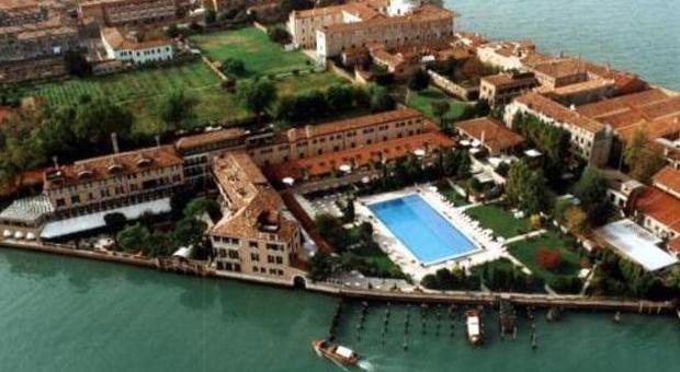 L'hotel Cipriani gira 3,5 milioni alle Bermuda: processo per evasione
