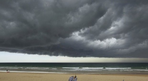 Meteo, in arrivo la "burrasca di Ferragosto": temporali da nord a sud. Allerta in Toscana - Le previsioni