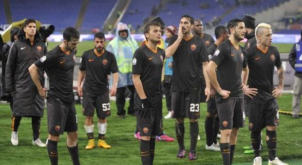 Roma-Fiorentina 0-2: crisi giallorossa, due gol di Gomez eliminano Garcia e i tifosi contestano la squadra