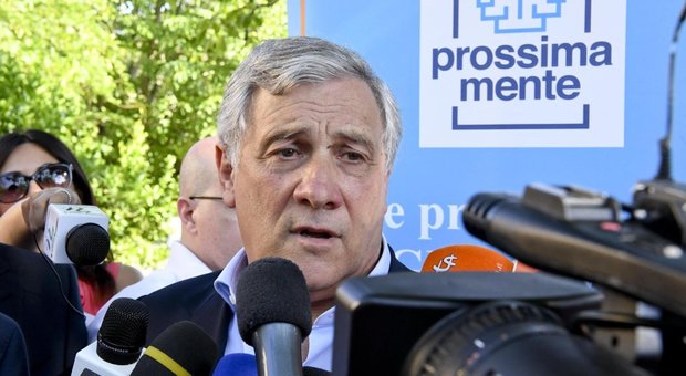 Tajani: «Migranti, da sola l'Italia non può fare nulla»