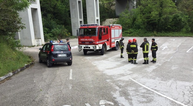 Arcevia, un altro suicidio dal ponte maledetto: «Adesso servono le barriere»