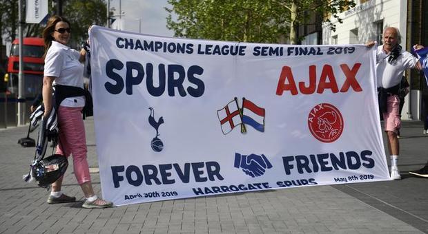 Radio Radio battuta antisemita Tottenham Ajax