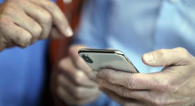 Bollette telefoniche, il Tar sospende la restituzione dei soldi agli utenti