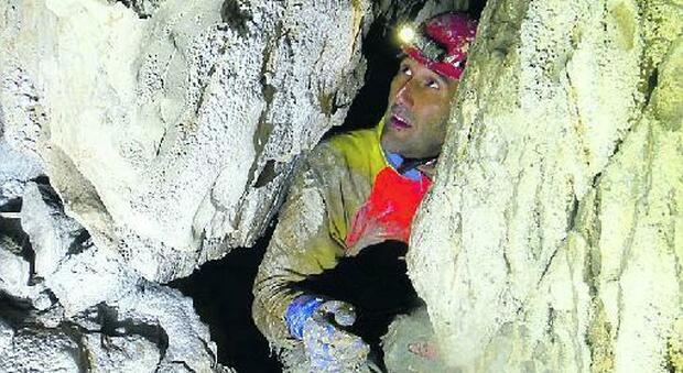 Caccia alla grotta "mostro" dentro l'Abisso dell'Ottavo Nano: una cascata di oltre 50 metri di altezza