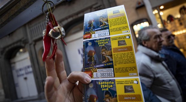 Lotteria, Salerno spera nel bis del 2019: in 123mila davanti alla tv incrociando le dita