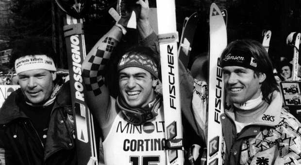 Kristian Ghedina festeggia la vittoria nella discesa libera nella sua Cortina: era il febbraio 1990