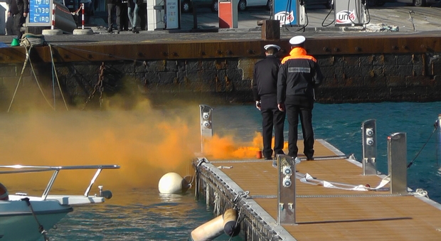 Esercitazione antincendio nel porto di Capri