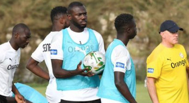 Koulibaly torna in campo in Senegal: «Felice di essere tornato a casa»