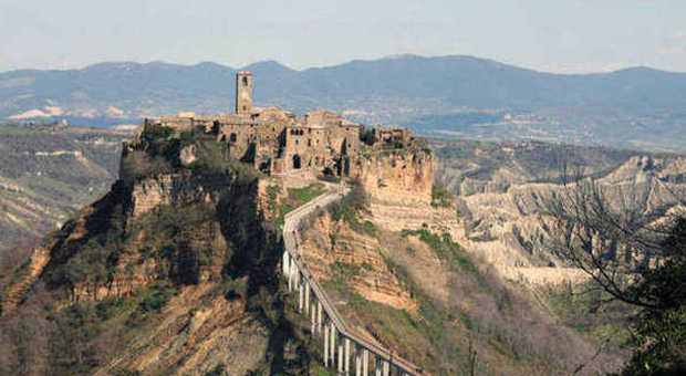 Da Napolitano a Fo appello all'Unesco per salvare Civita di Bagnoregio