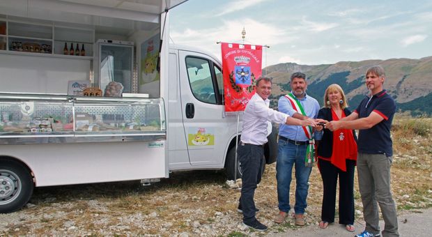 Rieti, consegnato a Cittareale il furgone donato da Slow Food