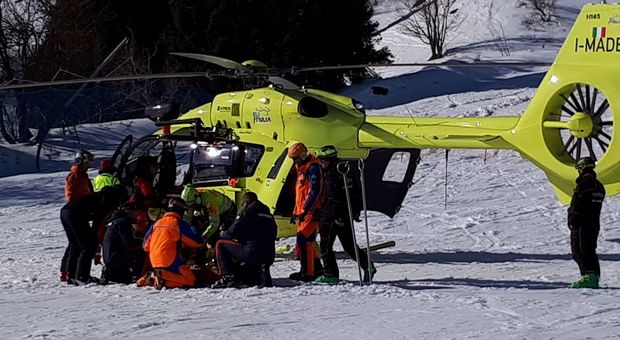 Piancavallo, scontro sulle piste da sci: grave bimbo di 9 anni, riscontrate lesioni spinali