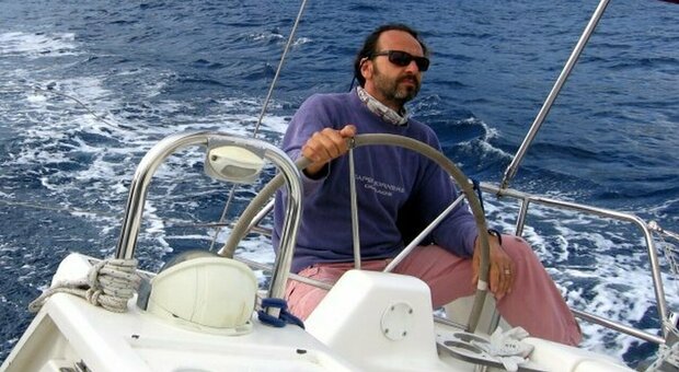 Il fanese Nino Finauri, direttore di Ville & Castella, grande appassionato di vela