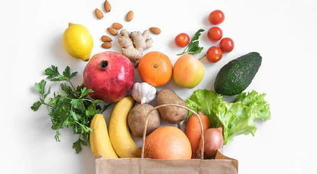 SHOWCASE - Mangiare più frutta e verdura fa bene al cuore: studi evidenziano rischio ridotto del 52% di malattie cardiologiche