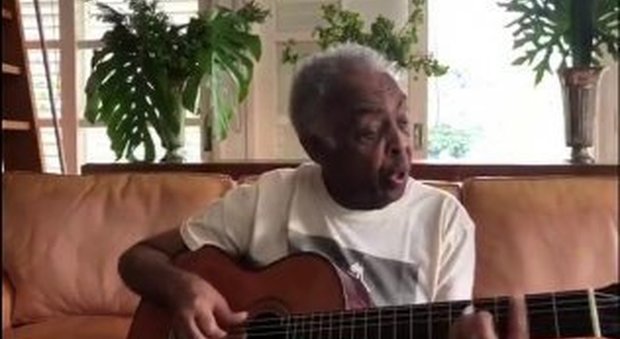 Coronavirus, Gilberto Gil canta “Volare” con la nipotina: «Noi siamo Italia»