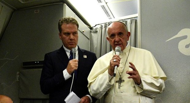 Papa Francesco: «Ho pianto per i Rohingya». Monito sulle armi nucleari: «Siamo al limite»