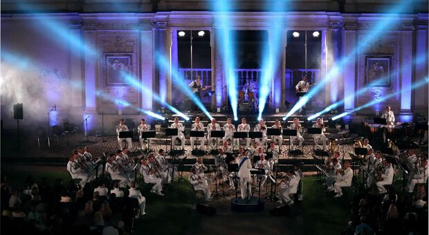 La Banda Musicale della Marina Militare chiude il Mascagni Festival