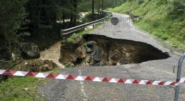 Bomba d'acqua sulla Val d'Astico, prima conta dei danni: 8 milioni