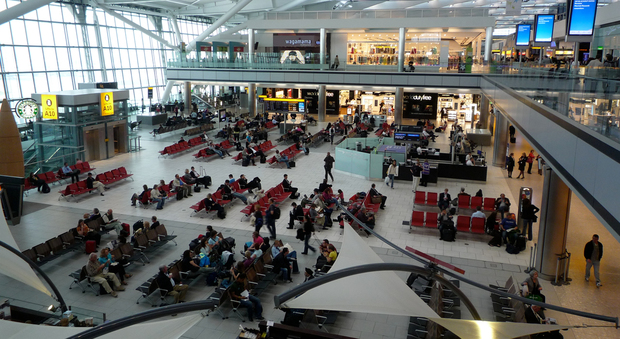 Terrorismo, cinque arresti a Birmingham e aeroporto di Gatwick