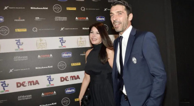 Ilaria D'Amico stuzzica Gigi Buffon: «Mi riempie di stupidaggini, fa promesse che non mantiene»