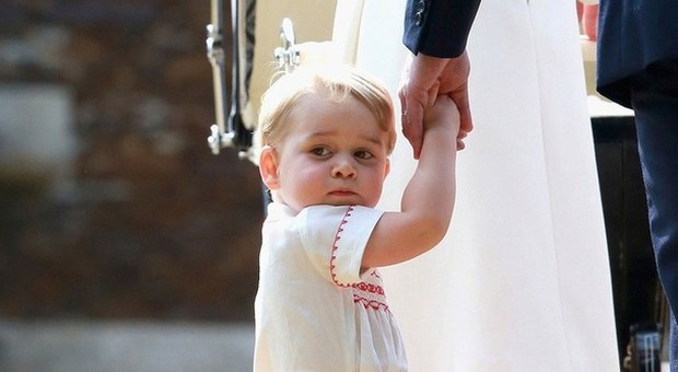 William e Kate dicono basta ai paparazzi: «Smettete di inseguire il principe George»