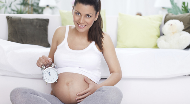 Con tè e caffè in gravidanza possibili rischi per il bebé (caffeina responsabile della nascita sottopeso)