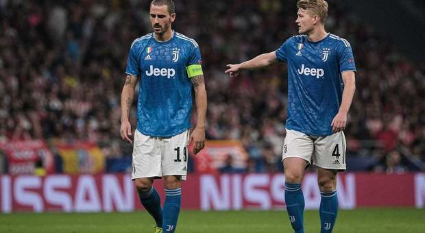 Juventus, difesa da inventare: Bonucci e De Ligt a rischio