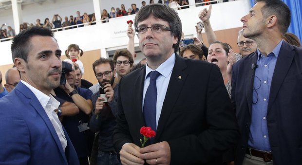 Catalogna, Puigdemont: «Abbiamo vinto il diritto all'indipendenza»
