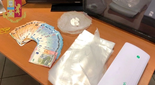 Droga, arrestato pusher al Parco Verde di Caivano con una busta di cocaina