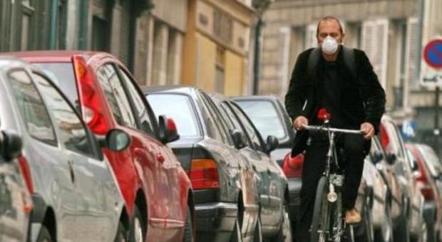 Smog, emergenza in 121 Comuni Variati spegne stufe e veicoli vecchi e invita tutti i sindaci a farlo