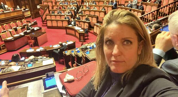 Dafne Musolino, chi è la senatrice che ha mollato Cateno De Luca (furioso) per abbracciare Renzi
