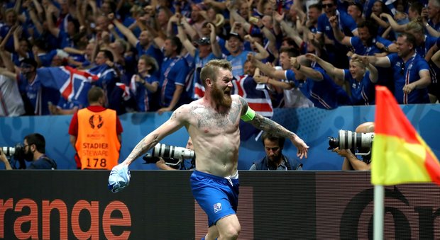 Euro 2016, Islanda: telecronista agli inglesi: «Lasciate l'Europa!»