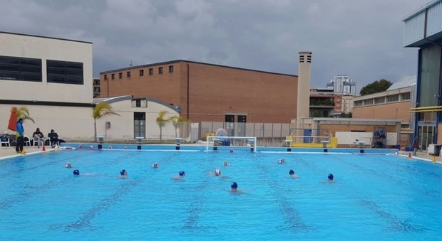 Le piscine comunali (foto dal profilo FB Antares Nuoto)