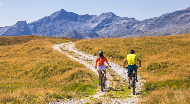 Vacanze, boom del cicloturismo (e per sei ciclisti su 10 la Valtellina è la meta più ambita)