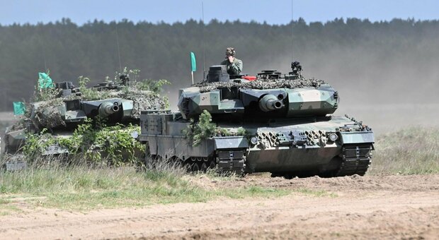 Spagna invia armi pesanti all'Ucraina: missili antierei e carri Leopard