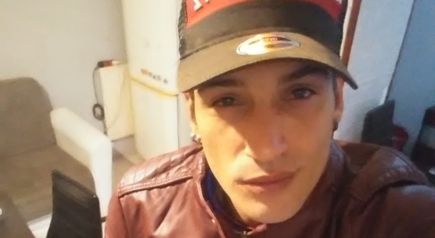 Marsala, ragazzo di 28 anni ucciso a coltellate durante una rissa: 5 fermati