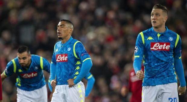 Ranking, lo scivolone del Napoli: superato da Liverpool e Man Utd