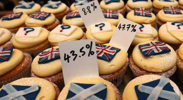 Scozia, domani il voto sull'indipendenza. Salmond scrive agli elettori: «Facciamolo»