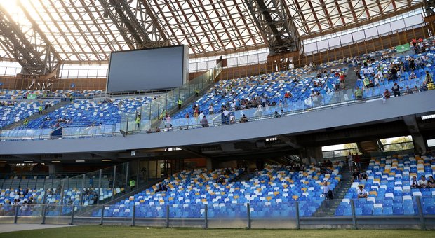 Napoli-Samp, ecco il nuovo stadio: «Ma che figuraccia con i lavori»