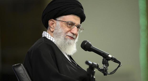 Trump fa infuriare l'Iran. Khamenei: "Mostra il vero volto degli Usa"