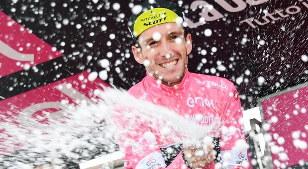 Giro d'Italia, Yates cala il tris: vince in rosa anche a Sappada