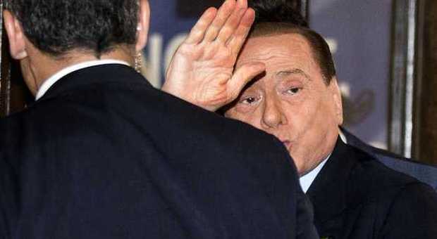 Berlusconi davanti all'assistente sociale: è la prima volta