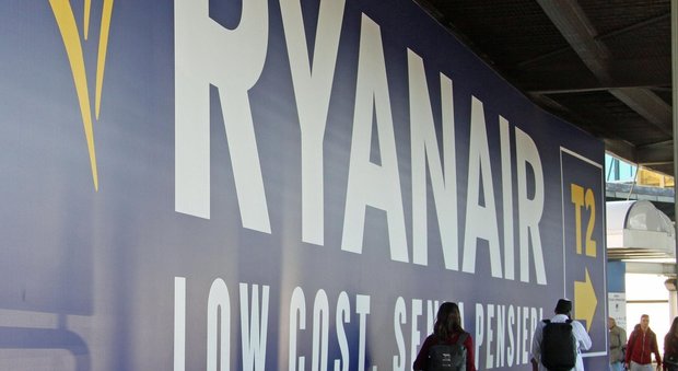 Ryanair minaccia i piloti: non scioperate o non avrete aumenti e promozioni