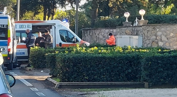 Incidente in via della Rosa a Latina, strada chiusa